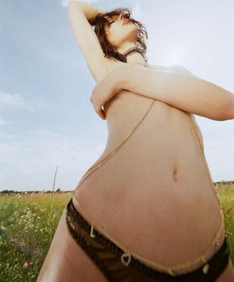 Natasha Shelyagina pretty actress pics