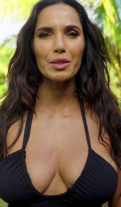 Padma Lakshmi pretty model photo