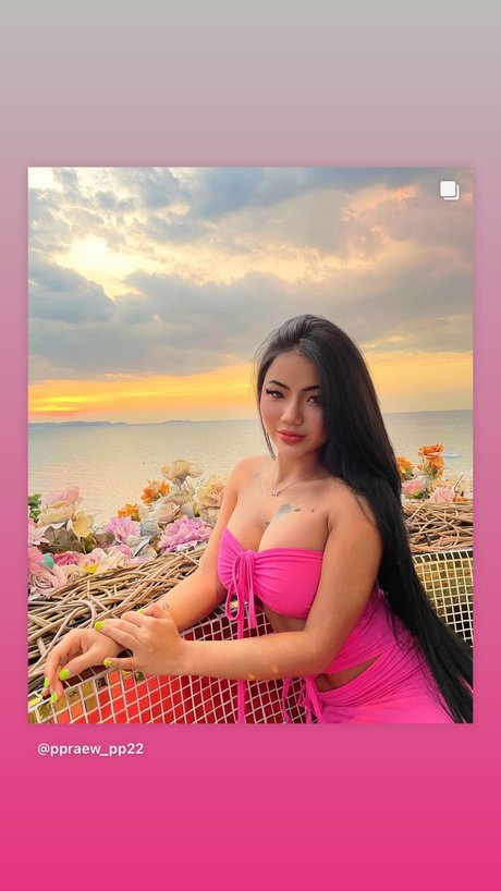 shemale outdoor onlyfans sexy pics