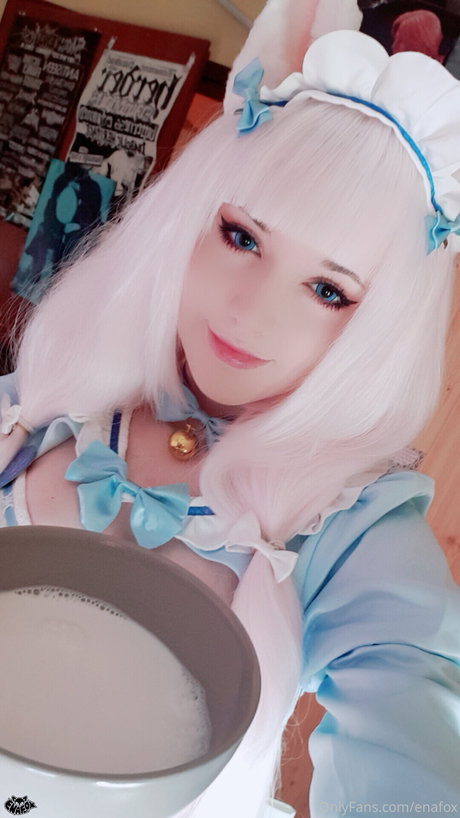 Enafox star nude pic