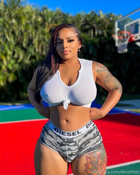 KKVSH adult model pics