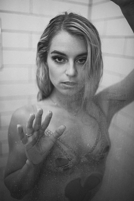 Bri Lauren pornstar nude pic