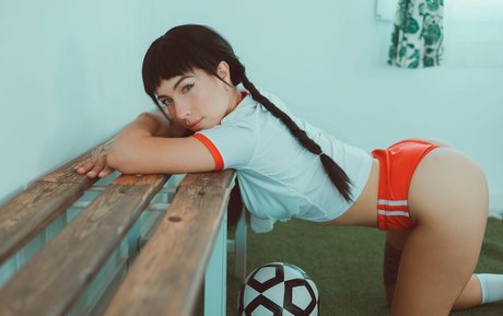 ponytail onlyfans pornographic image