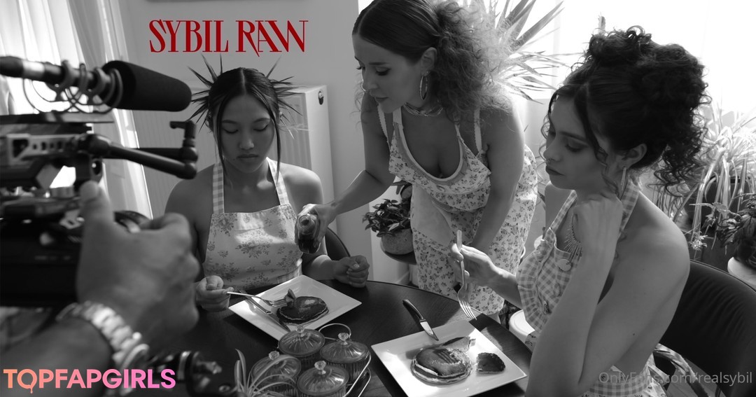 Sybil A star nude picture