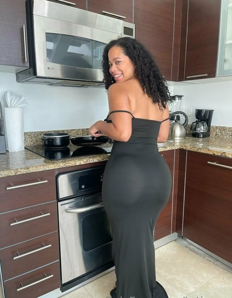 Tatiana Venezuelanvixen pretty pornstar archive