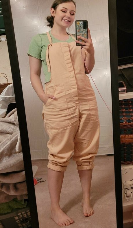 Midnight Vulpi nude pornstar galleries