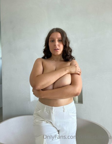 Kiki Isabella naked model photos