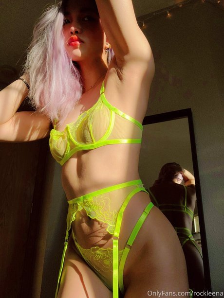 asian brunette onlyfans sexy nude image