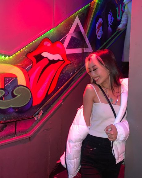 shaved onlyfans sex img