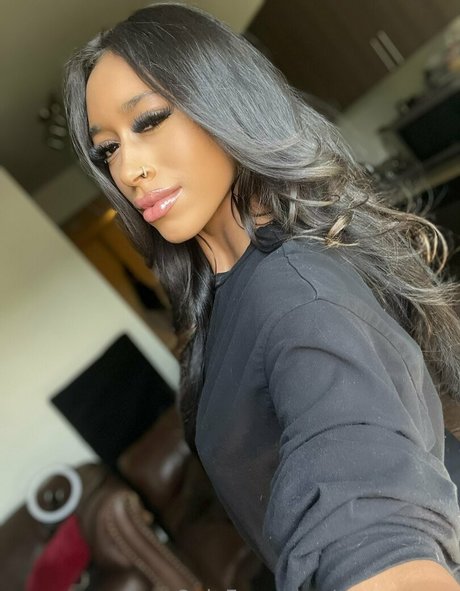 young onlyfans nude pictures