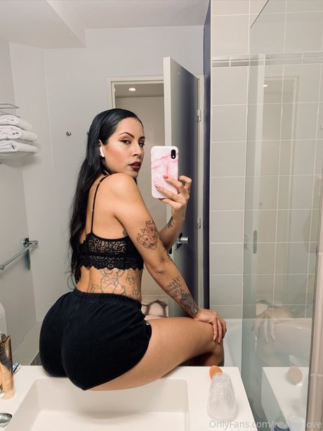 busty mom onlyfans sexy naked gallery