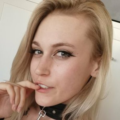 blonde famous onlyfans sexy pic