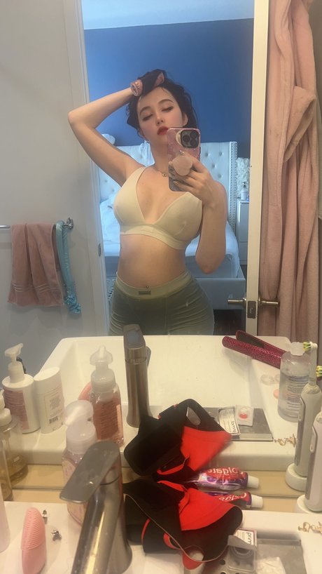 Clueloo porn actress pictures