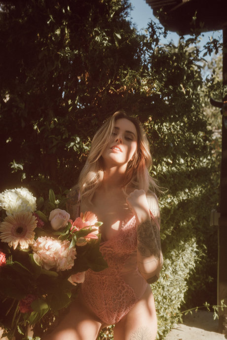 lips onlyfans pretty image