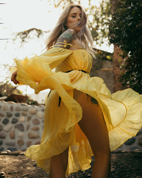 strip nude onlyfans hot sex image