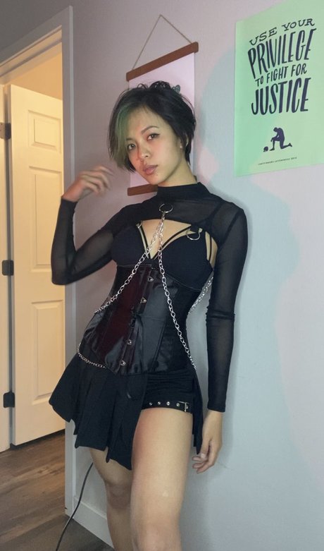 Chandradez model nudes archive