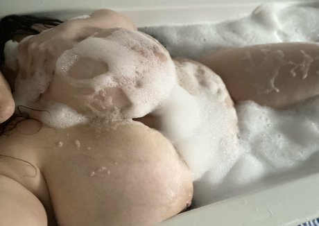teen shower onlyfans beautiful images