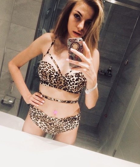 g cup tits onlyfans art nude gallery