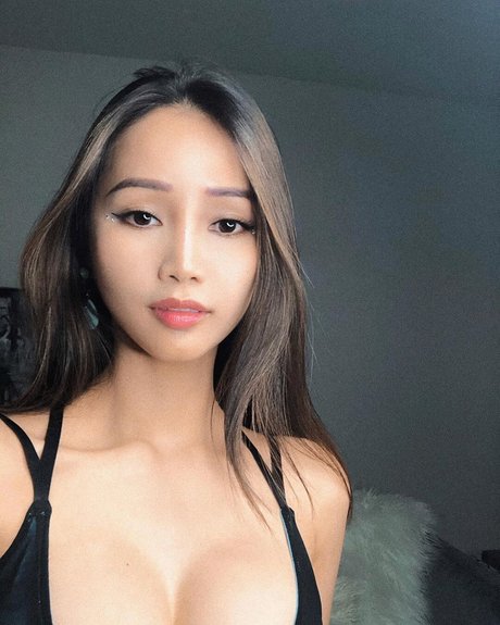 Faye Miah sexy pornstar images