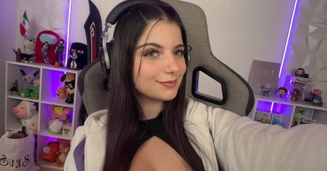 Julieta Allegretti pornstar pics