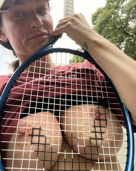 Happyhooha art actress galleries