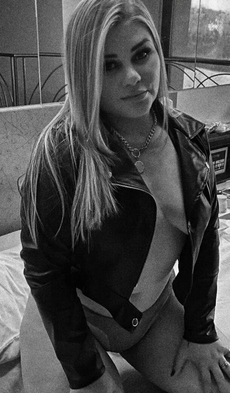 Karine Borges pornstar naked pictures