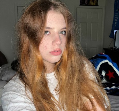 Haley Z model porn image