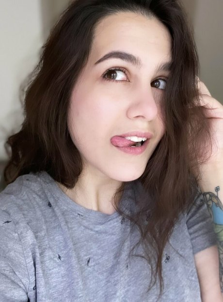 viotcz erotic star img