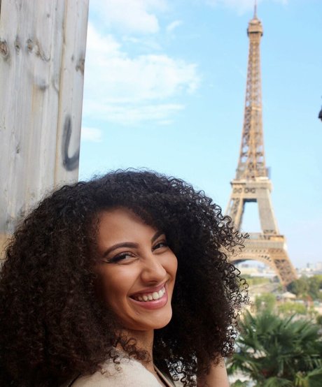 Ines Curly model high quality images