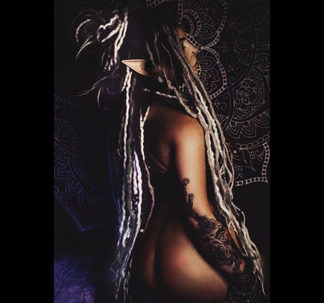 Zahja star pornographic picture