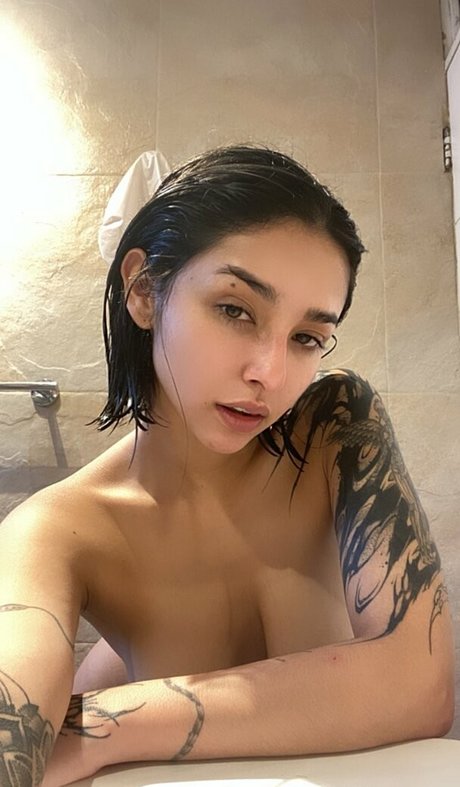 pieceofsweet free model image