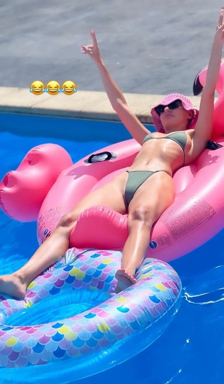 asian brunette onlyfans nice pic