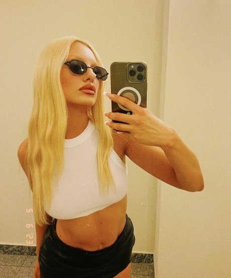 round ass onlyfans erotic pics