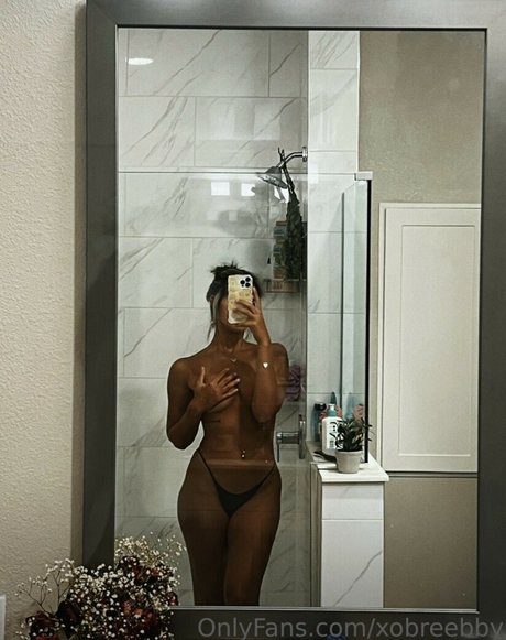 xobreebby hot model pictures