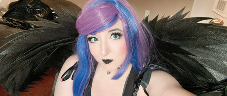 kissycosplay model porn gallery