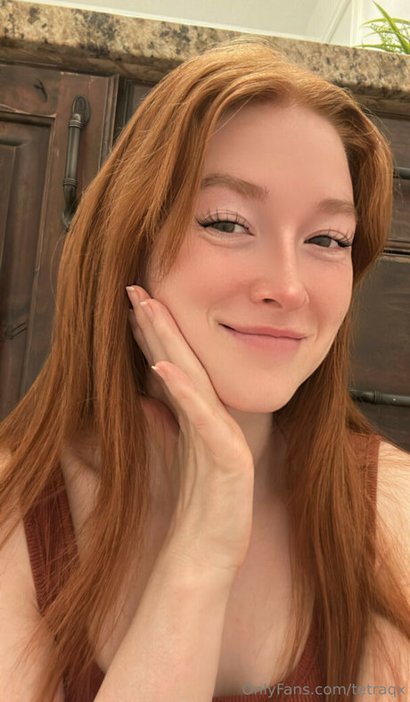 tetraQx porn model picture