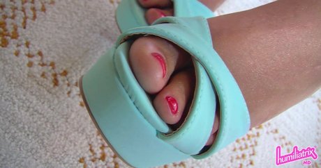 Winona West sexy actress pic