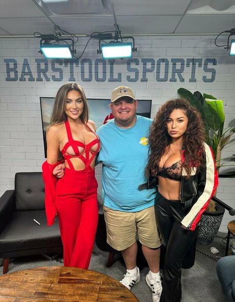 japanese schoolgirl onlyfans nude pic