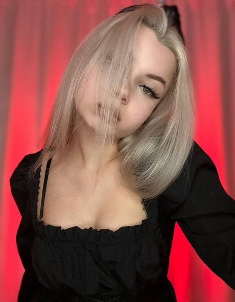 popular trans onlyfans nudes pictures