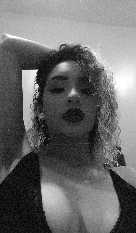 cute ladyboy onlyfans free naked pic