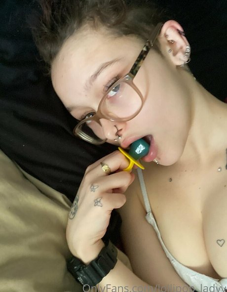 littlemisslollii star nude archive