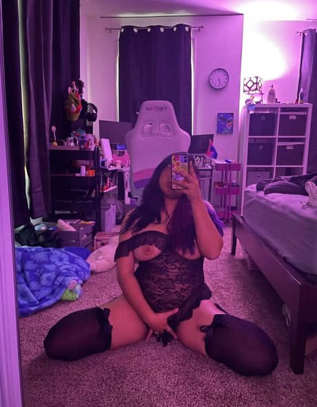 geekie boos nude star img