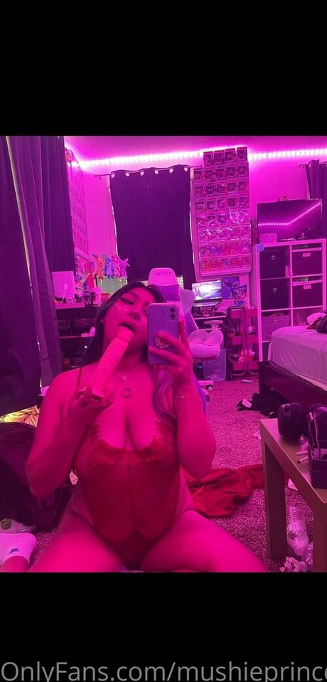 geekie boos hot model archive