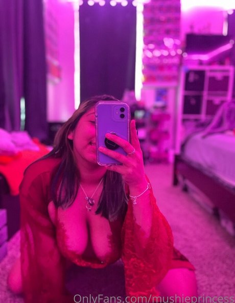 geekie boos model pornographic photo