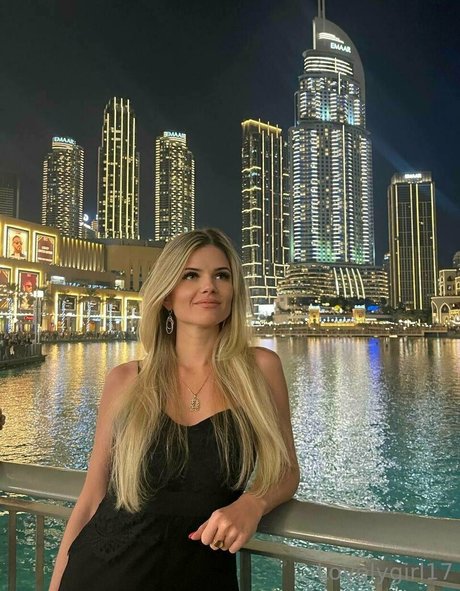 lovelygirl17 adult star pic