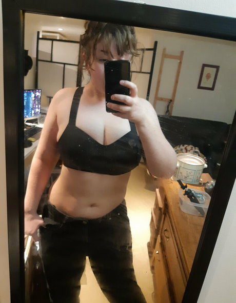 grrraves pornstar free images