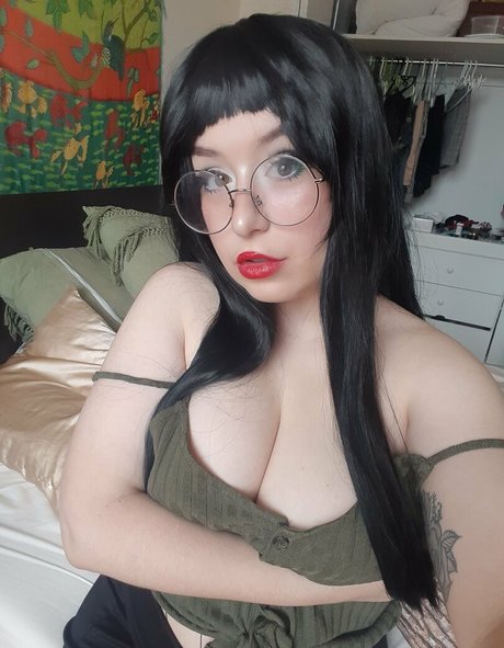 grrraves pornstar naked picture