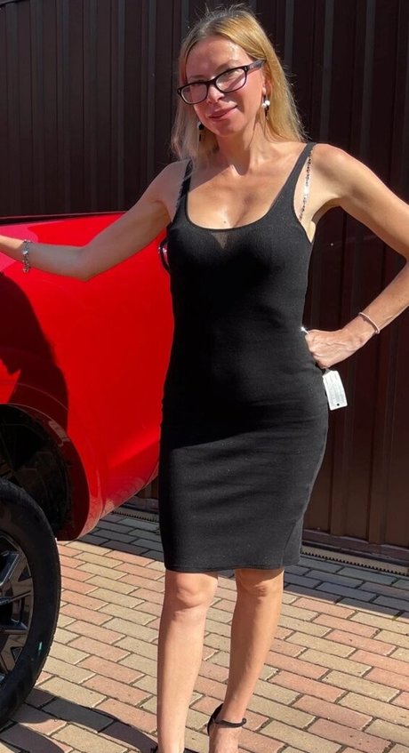 striptease onlyfans xxx image