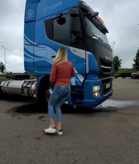 asian girlfriend onlyfans naked image