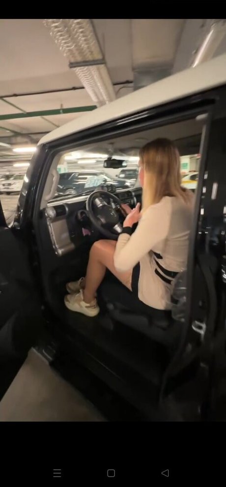 amateur wife onlyfans sexy naked photo